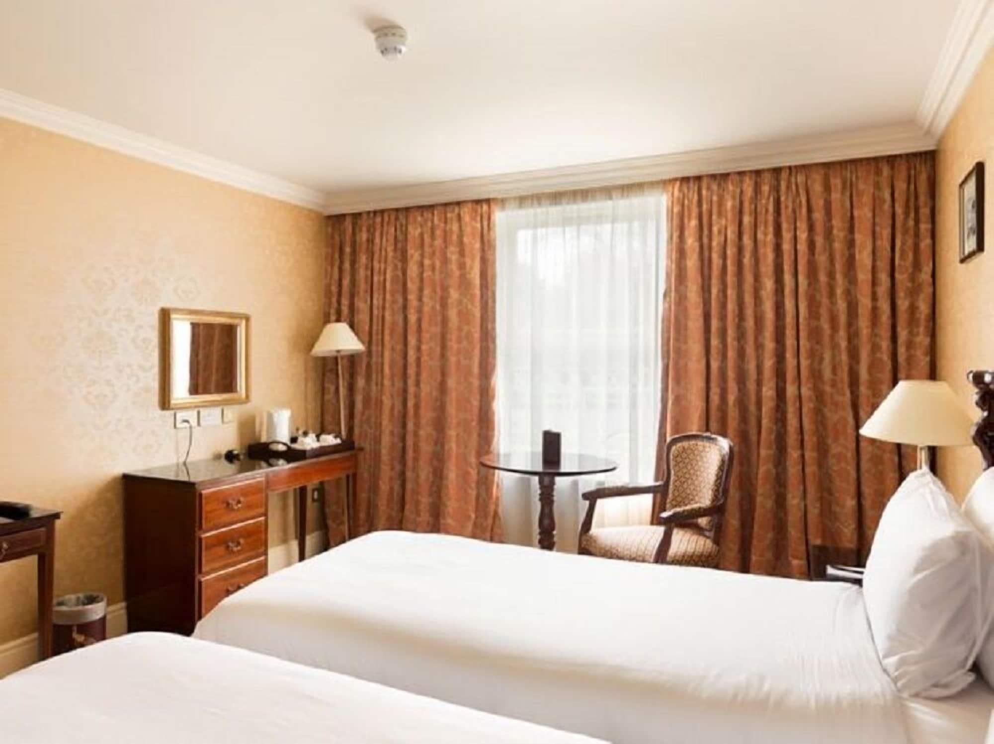 Finnstown Castle Hotel Lucan Εξωτερικό φωτογραφία