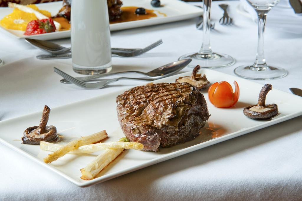 Finnstown Castle Hotel Lucan Εξωτερικό φωτογραφία